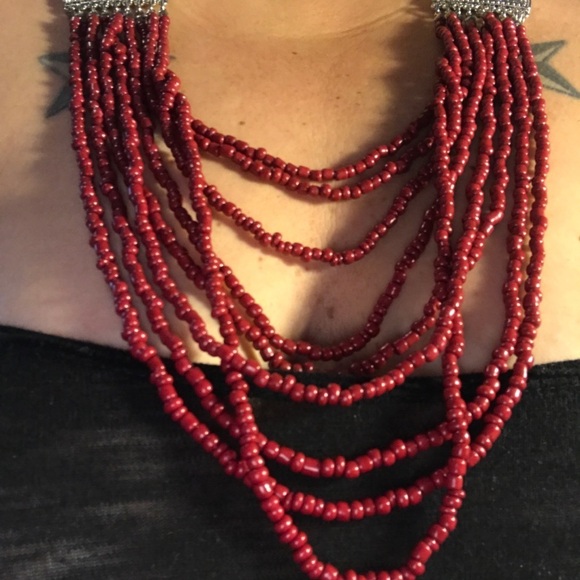Red layered beads Statement Beaded draped necklace Boho NWT - Picture 3 of 3